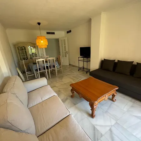 Charming In Old Town Apartment *